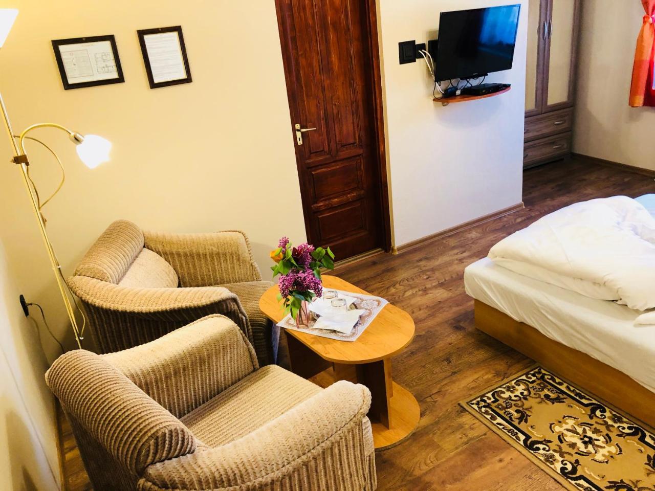 Bed and Breakfast Szuts Panzio Фертёракош Экстерьер фото