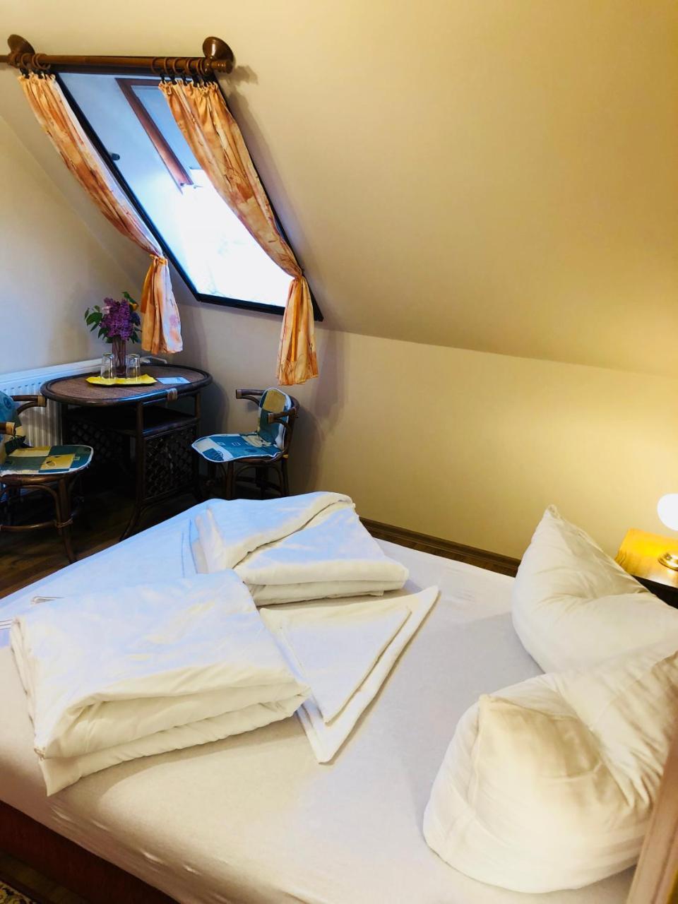 Bed and Breakfast Szuts Panzio Фертёракош Экстерьер фото
